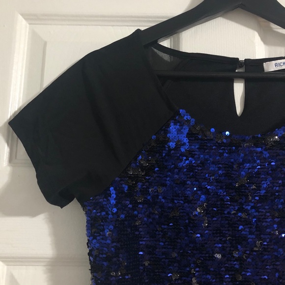 Reversible two tone sequence top with mesh sleeve - Picture 4 of 7